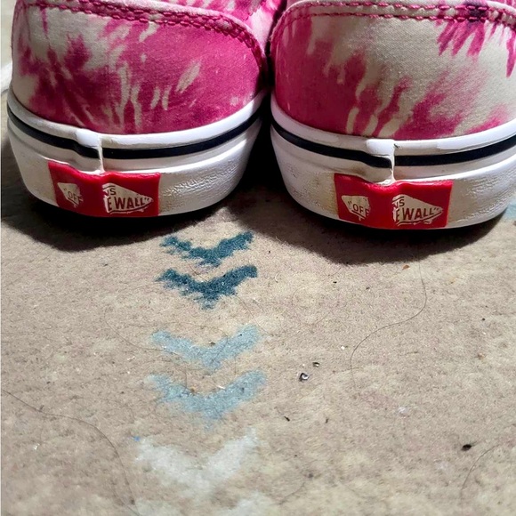 Girls size 3Y pink tie dye Vans sneakers - Picture 4 of 4